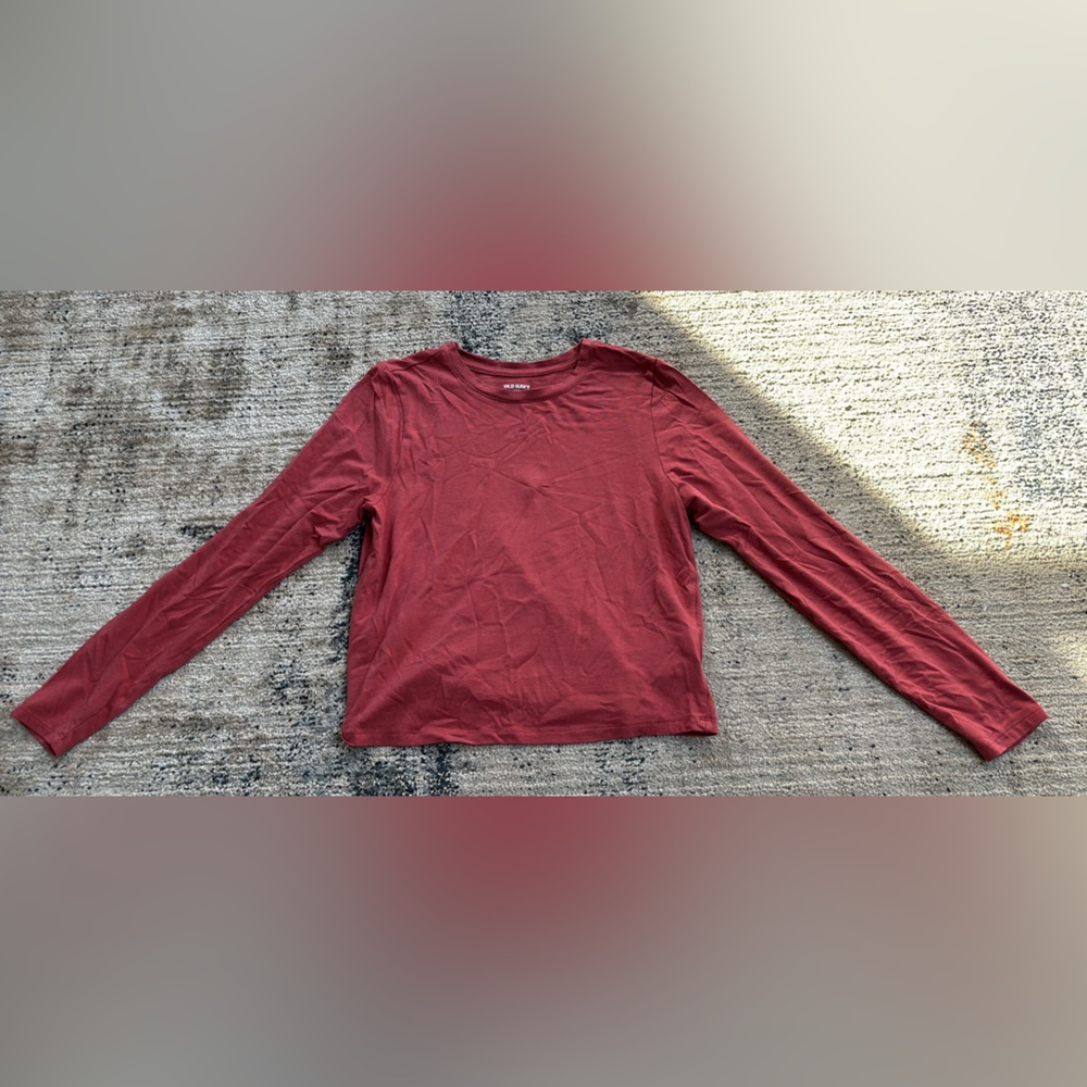 Old Navy Red Long Sleeve Crop T-Shirt